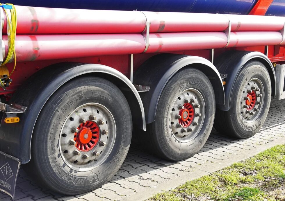 what-to-look-for-in-a-pre-trip-tire-inspection